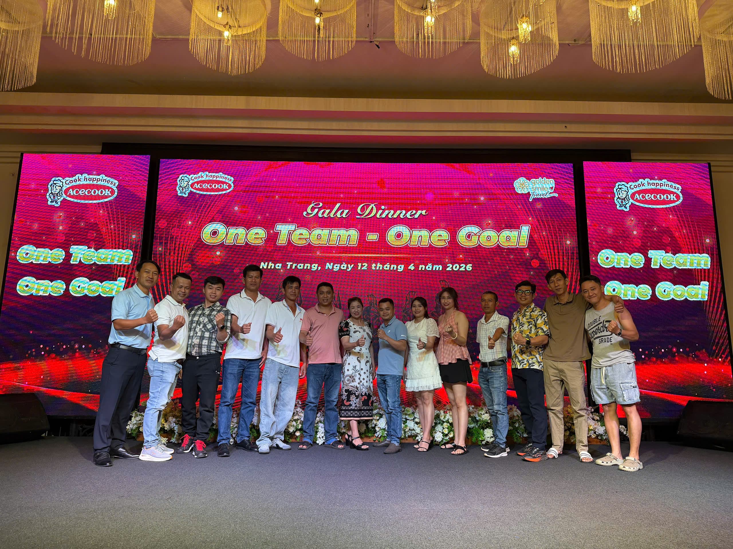 ĐOÀN ACECOOK - TEAM BUILDING RỘN RÀNG TIẾNG CƯỜI TẠI THÀNH PHỐ BIỂN NHA TRANG