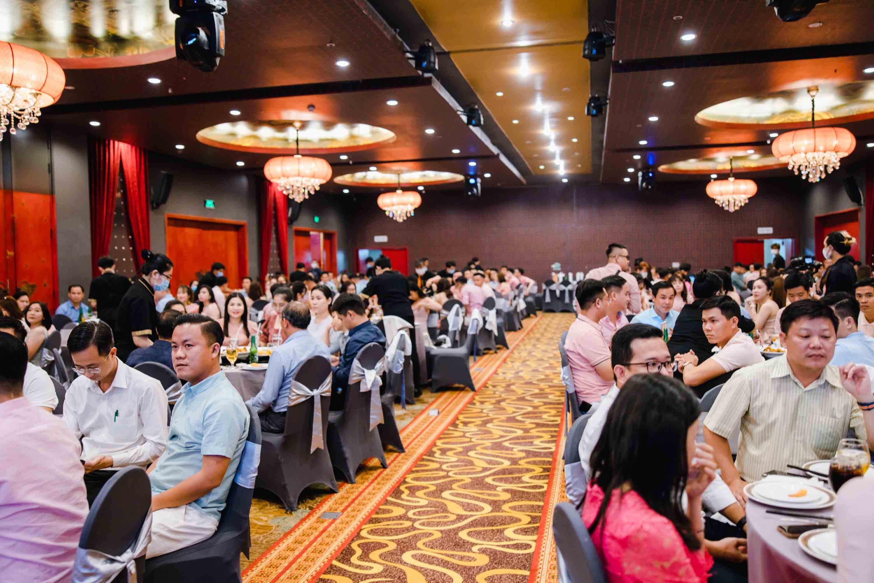 NHÌN LẠI MỘT NĂM ĐẦY TỰ HÀO CÙNG ĐOÀN PROPERTY X NGUYỄN CHÍ THANH TRONG ĐẠI TIỆC YEAR END PARTY.