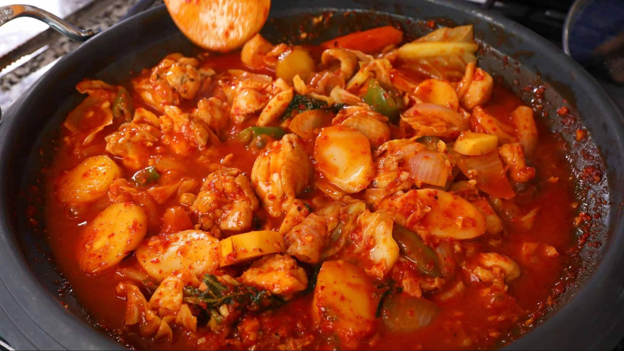 Dakgalbi - Món ăn ngon và nổi tiếng của xứ Hàn