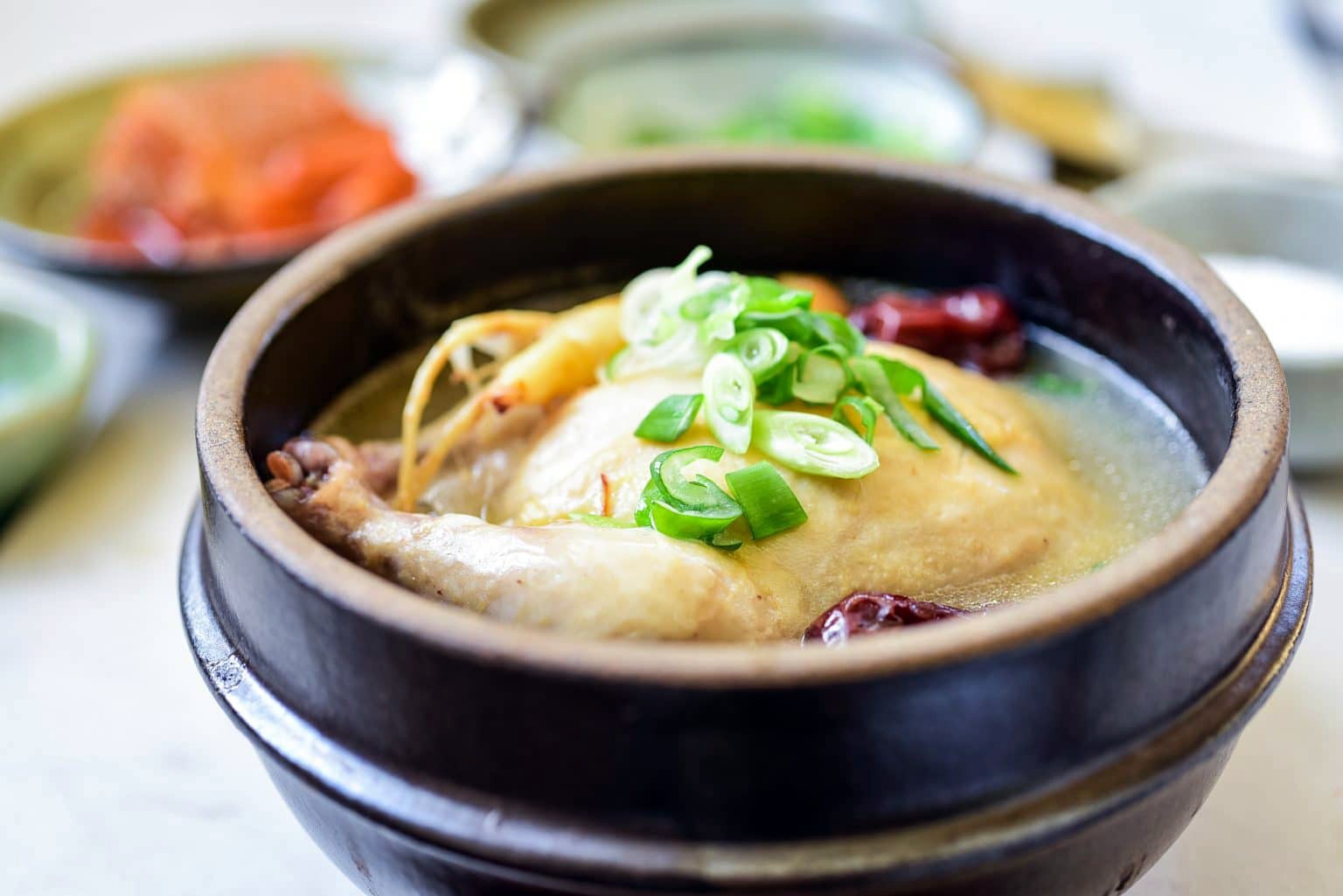 Canh gà nhân sâm Samgyetang 