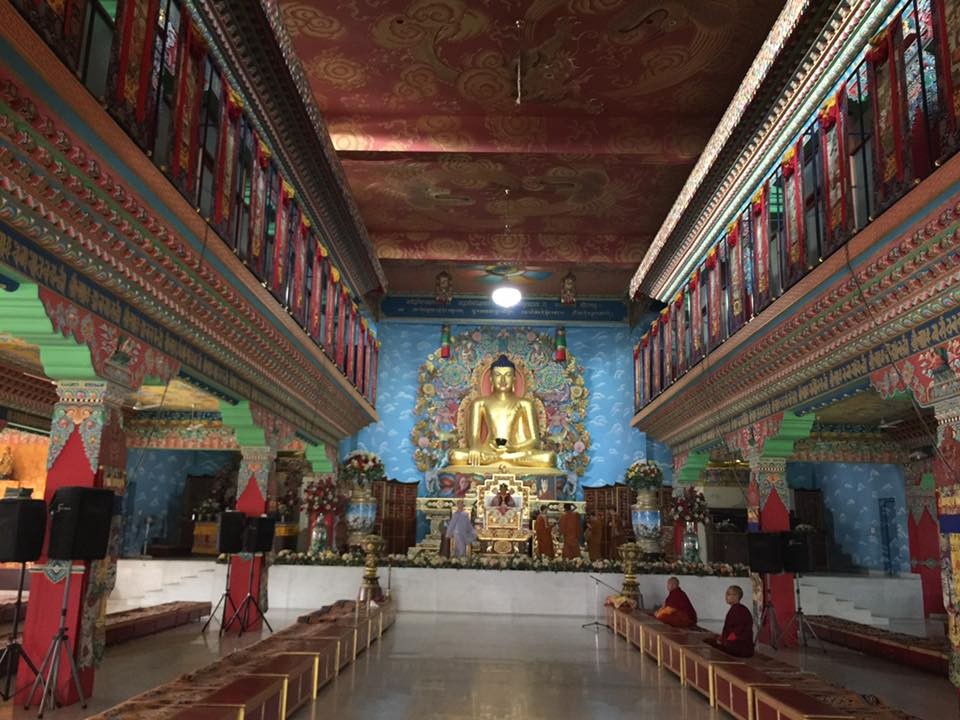 Kiến trúc bên trong của ngôi chùa Tây Tạng Ấn Độ
