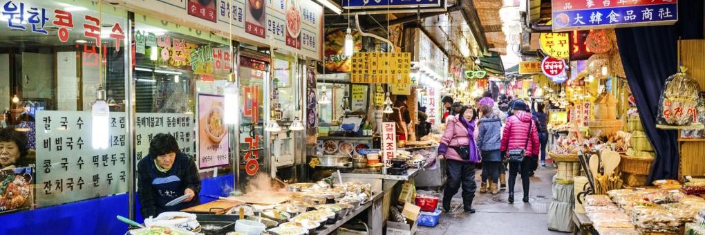 Ghé thăm chợ đêm Dongdaemun nổi tiếng bậc nhất Hàn Quốc