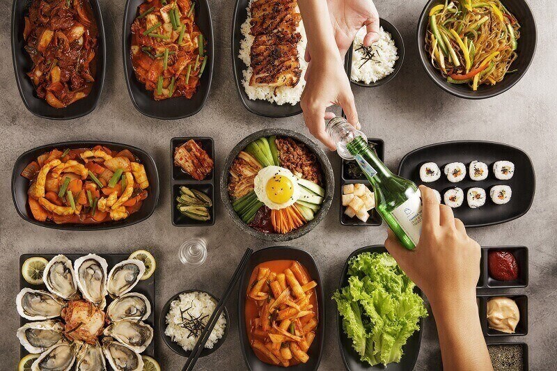 Thưởng thức ẩm thực Cheonggyecheon