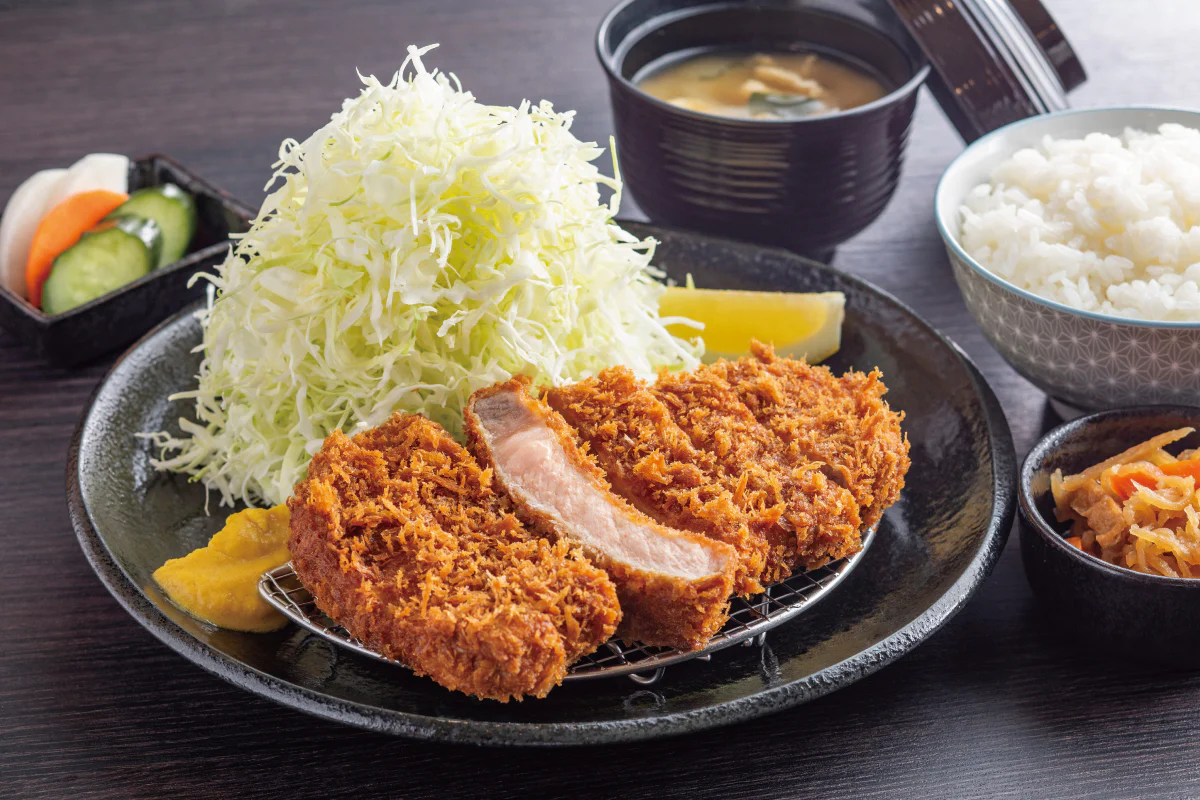 Tonkatsu - món thịt heo chiên xù