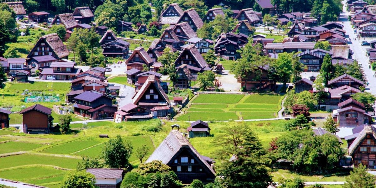 Làng lịch sử Shirakawa-Go và Gokayama