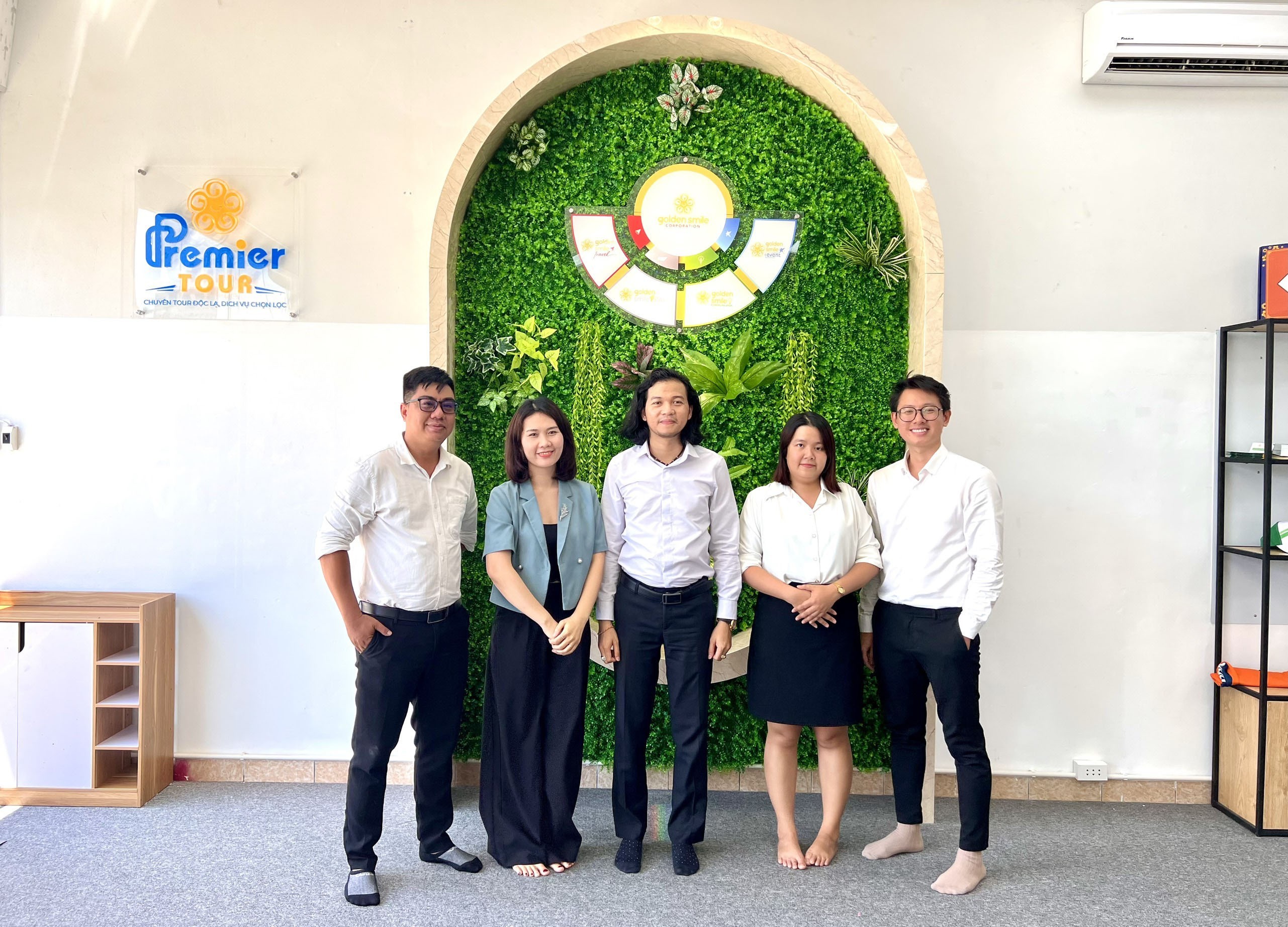 Văn phòng chi nhánh Đông Nam Bộ của Golden Smile Corporation 