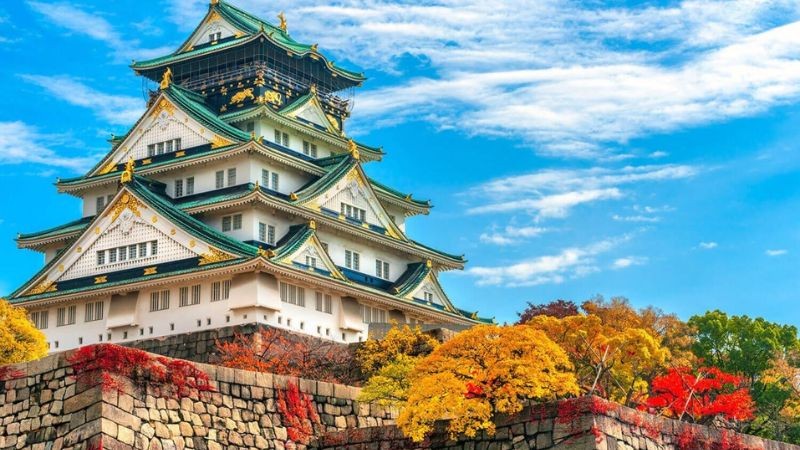 Chiêm ngưỡng vẻ đẹp lộng lẫy tòa lâu đài Osaka ở Nhật Bản