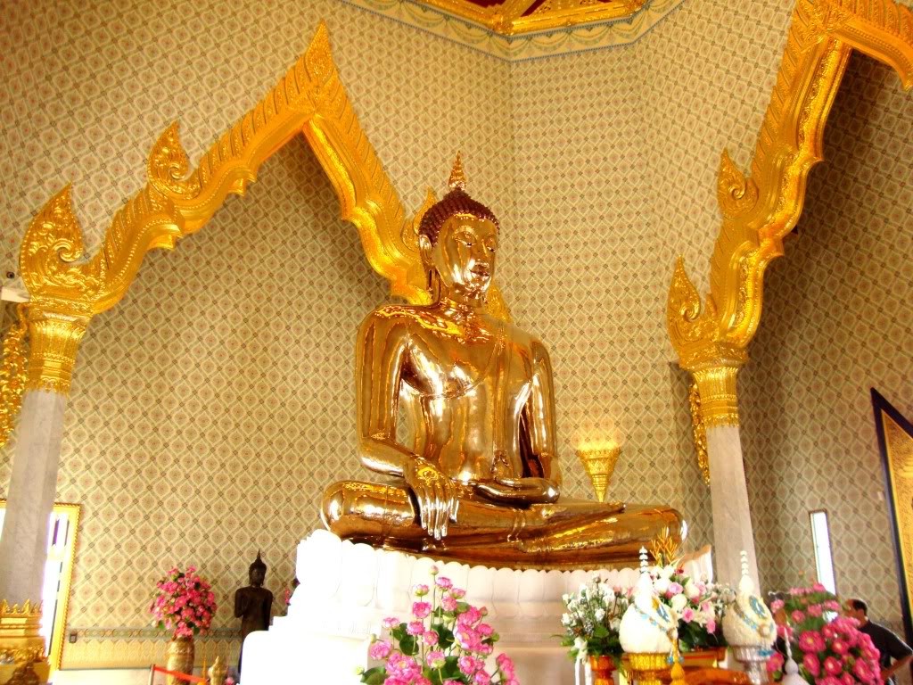 Tượng Phật vàng mang ý nghĩa thuần khiết, sức mạnh và quyền năng của đất nước