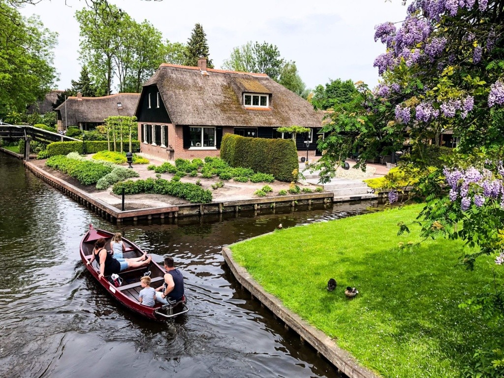 lang-giethoorn-9-1696835805.jpg