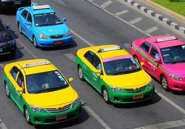taxi-o-thai-lan-1697776057.jpg