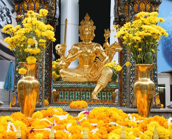 den-erawan-2-1698205906.jpg