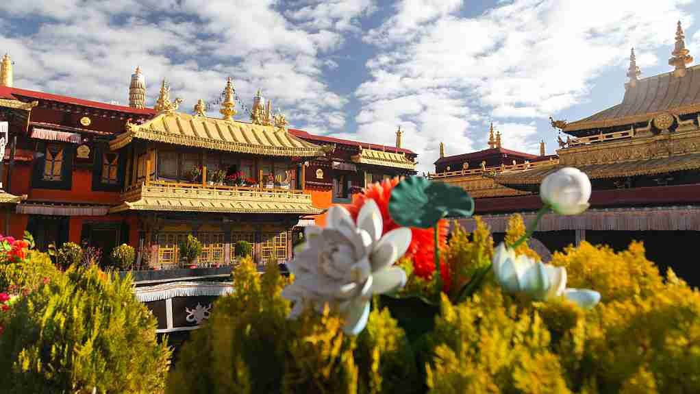 kien-truc-den-jokhang-1714641274.jpg