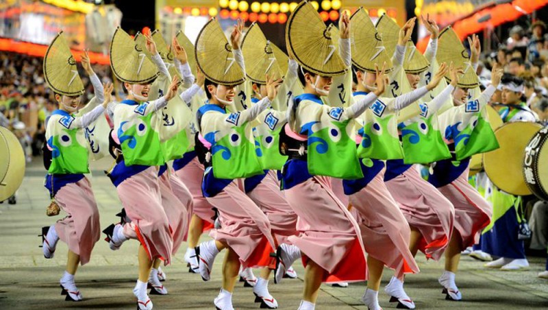 le-hoi-awa-odori-1716802494.jpg