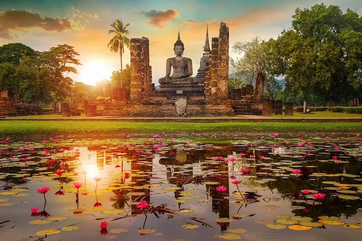 Sukhothai được biết đến với các di tích lịch sử nổi tiếng.