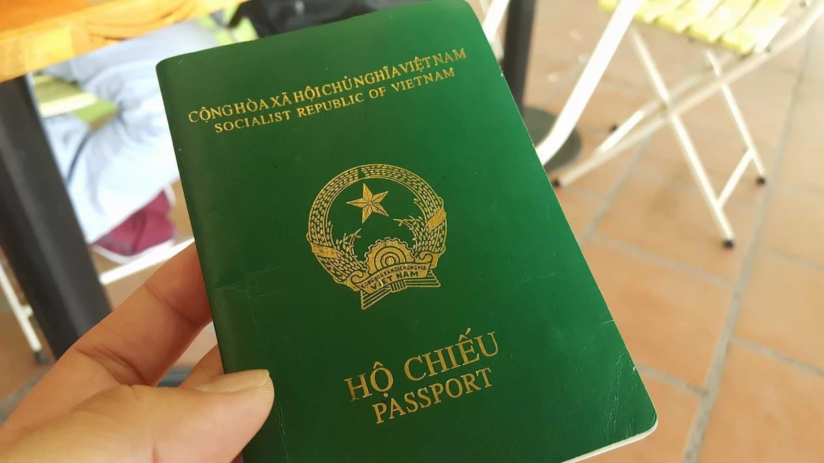 Hộ chiếu/Passport là giấy tờ không thể thiếu khi du lịch. Ảnh internet