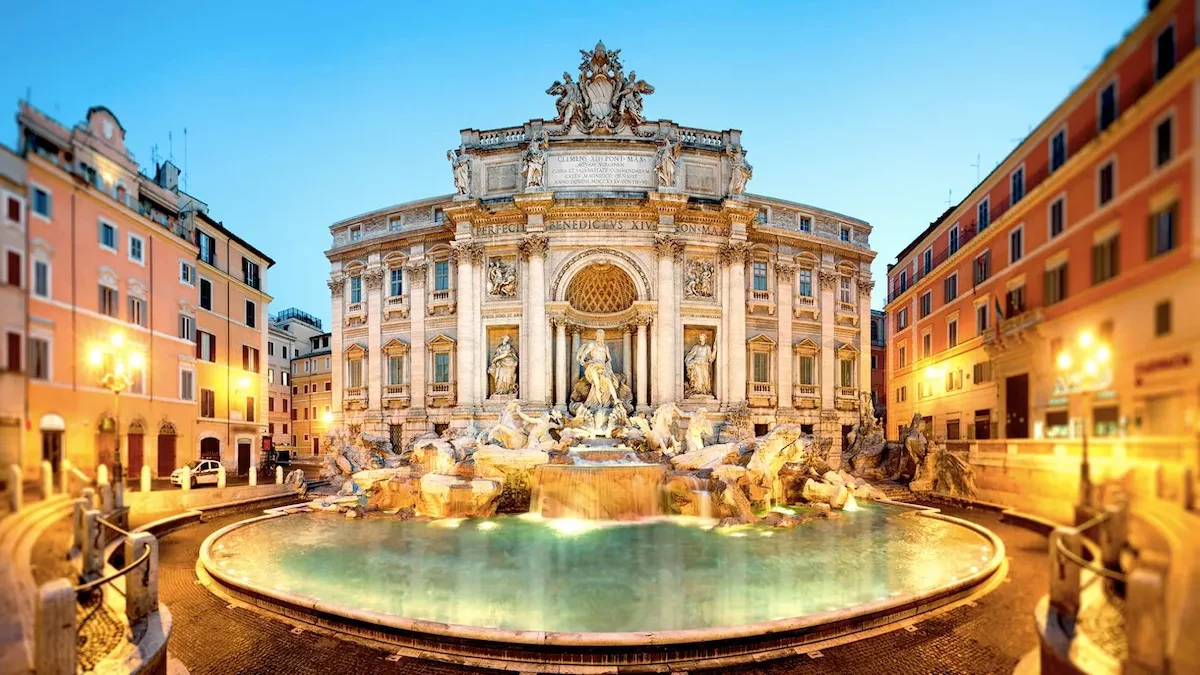 Golden Smile Travel - Chuyên tour du lịch, hành hương đến đài phun nước Trevi Thành Roma