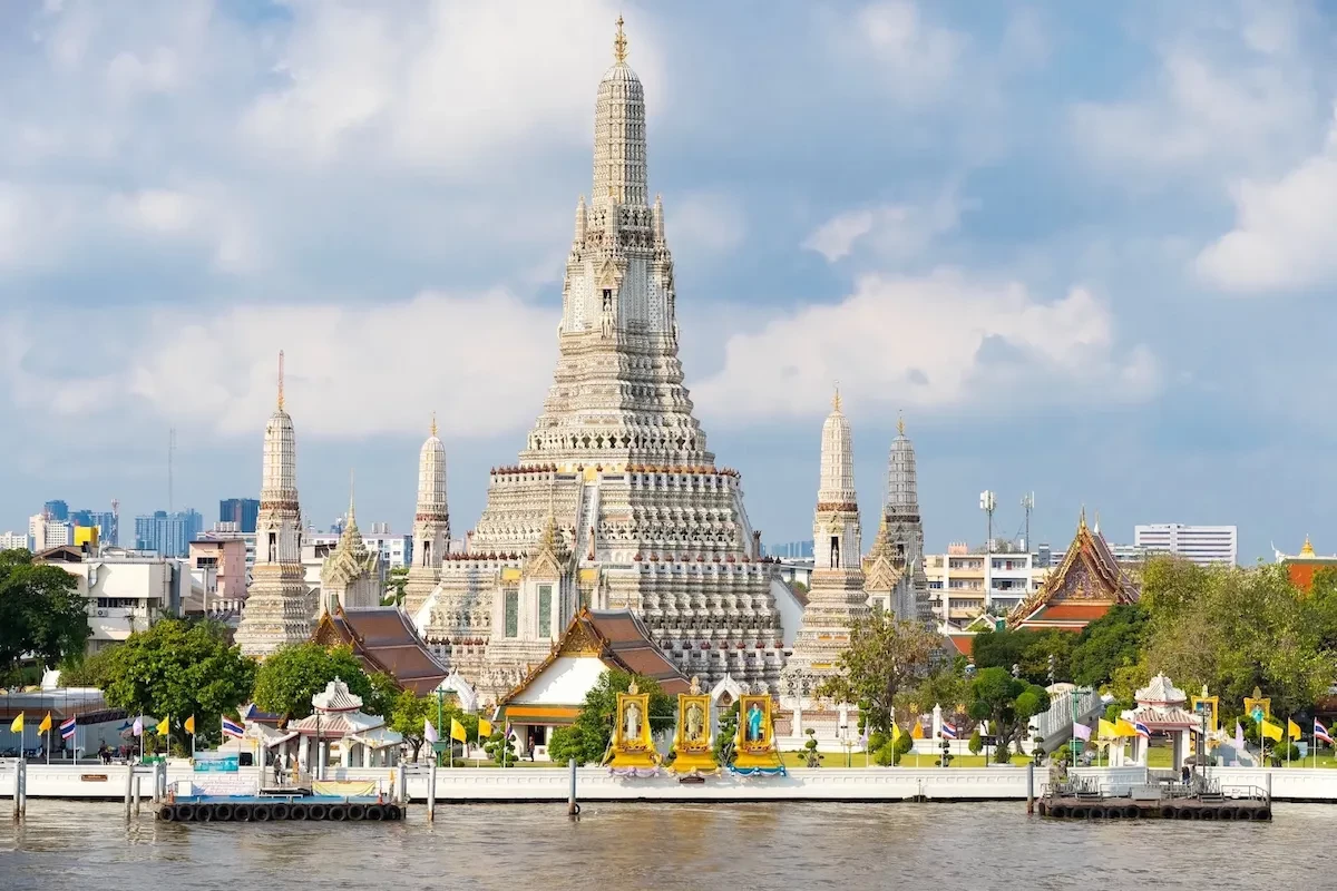 Chùa Wat Arun nổi bật với lối kiến trúc độc đáo mang đậm phong cách Thái Lan