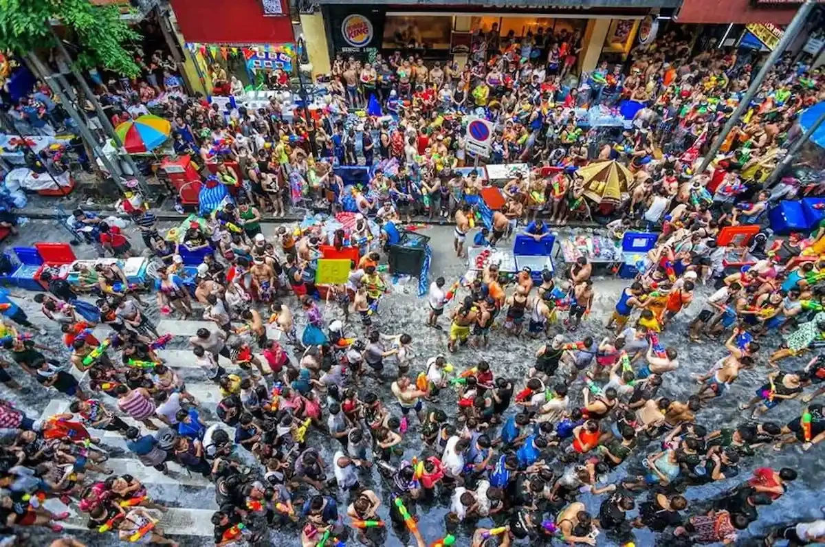 Lễ hội té nước sông Songkran tại Pattaya và Phuket