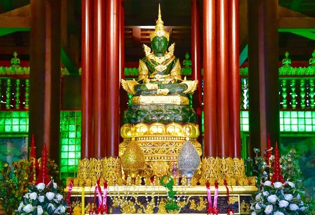 Tượng Phật Ngọc Wat Phra Kaew linh thiêng bậc nhất tại Thái Lan 