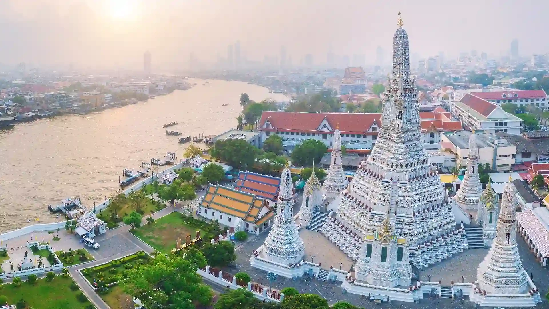 Wat Arun (Chùa Bình Minh)