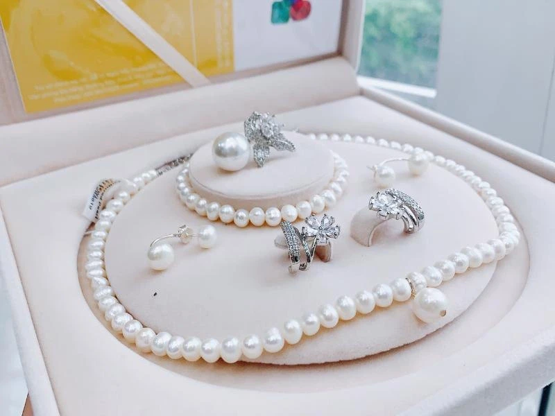 đi trung quốc nên mua gì đó là trang sức ngọc trai