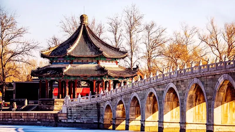 Du khách nên mua vé sớm vào mùa cao điểm để tối ưu thời gian và chi phí