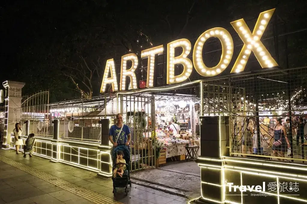 Artbox Container Night Market