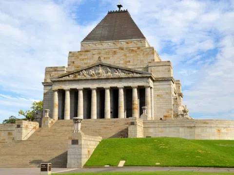 Khám phá lịch sử và tôn vinh anh hùng tại Đài tưởng niệm chiến tranh Canberra