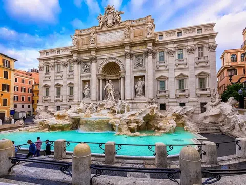 Đài Phun Nước Trevi: Kỳ Quan Vĩnh Cửu Giữa Lòng Thành Roma