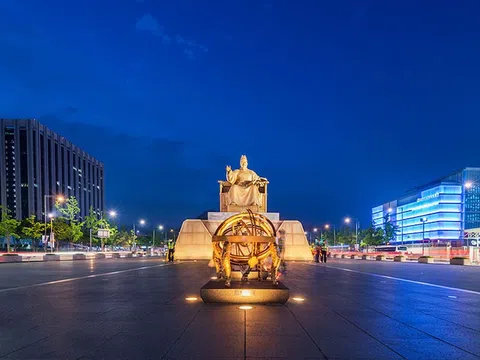 Quảng Trường Gwanghwamun: Biểu Tượng Văn Hóa và Tâm Hồn Của Seoul