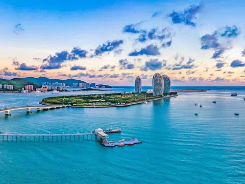 Du Lịch Trung Quốc Tháng 8: Thời Tiết, Lễ Hội, Địa Điểm Hấp Dẫn