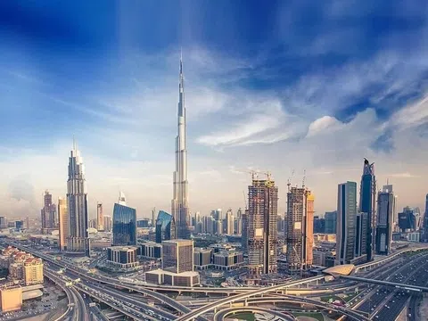 SỰ THẬT ĐẰNG SAU SỰ HÀO NHOÁNG CỦA ĐẤT NƯỚC UAE
