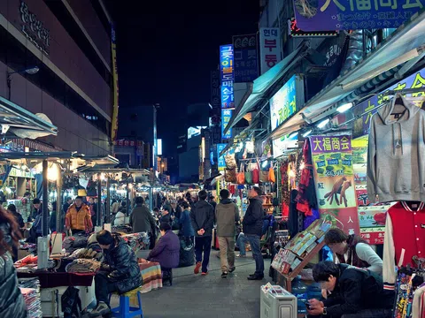 Mua sắm tại Chợ Dongdaemun: Điểm đến của những tín đồ thời trang  
