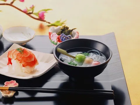 Thưởng thức ẩm thực Nhật Bản: Sushi, Ramen và nhiều hơn thế nữa 