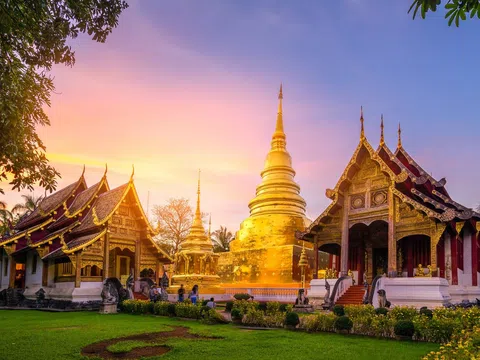 Ghé thăm ngôi chùa Wat Phrathat Doi Suthep linh thiêng ở Chiang Mai Thái Lan 