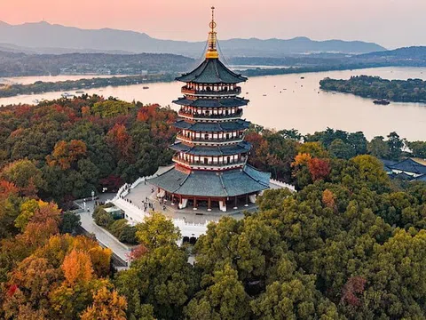 Tham quan Tháp Lôi Phong - Ngôi chùa bát giác ở núi Xinzhao cạnh Tây Hồ