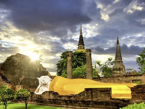 Chiêm bái Wat Yai Chai Mongkol -  điểm đến tâm linh nổi tiếng của du lịch Thái Lan 