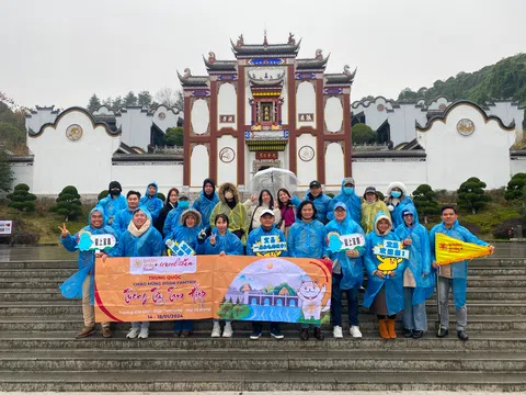 [NGƯỜI ĐƯA TIN] Golden Smile Travel tổ chức Famtrip khảo sát tuyến tour Trung Quốc - Tương Tây Tam Hiệp đầu năm mới 2024