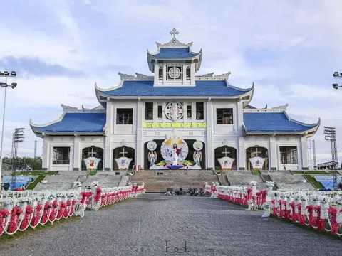 Tour Hành Hương Công Giáo | Thánh Địa Của Mẹ 2025 6N5Đ: Thánh Địa La Vang - Đức Mẹ Sao Biển - Đức Mẹ Trà Kiệu - Con Đường Di Sản Miền Trung